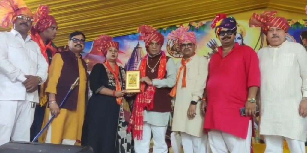 Kshatriya Mahasangh Dussehra Celebration: दिल्ली के मानसरोवर पार्क में शस्त्र पूजन एवं सम्मान समारोह